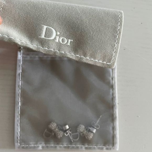 Dior Earring - Picture 3 of 3